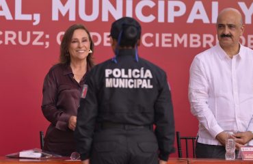 Gobernadora-graduacion-policias-scaled